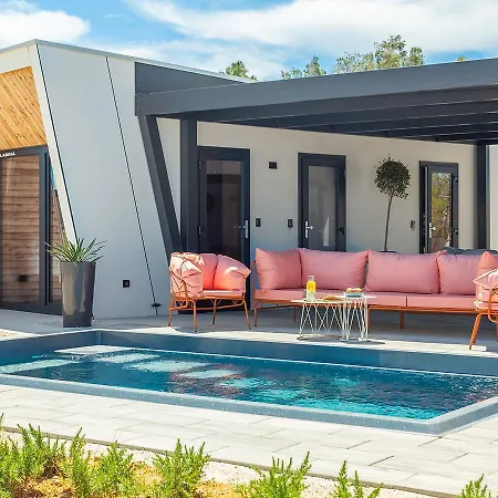 Aminess Style Glamping & Homes Avalona Üdülőpark 5*