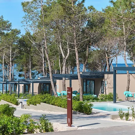 Aminess Style Avalona Glamping & Homes Holiday park 5*