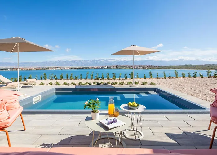 Aminess Style Avalona Glamping & Homes بوفليانا