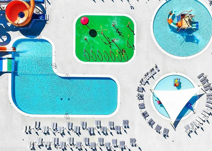 Aminess Style Avalona Glamping & Homes 5* بوفليانا