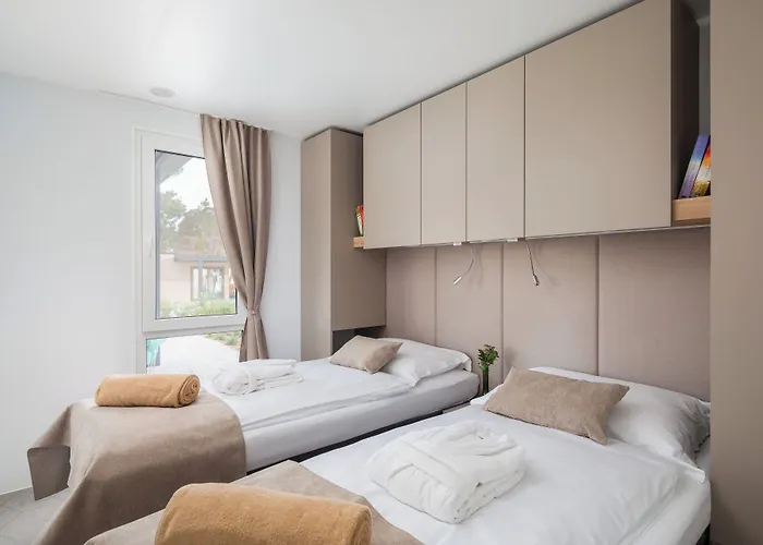 Aminess Style Avalona Glamping & Homes 5* بوفليانا