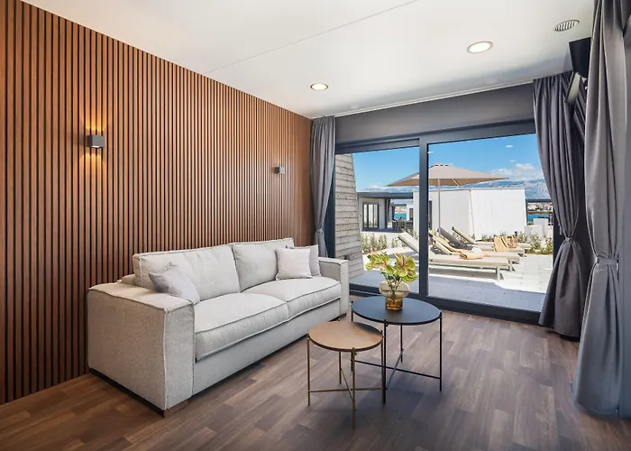 Aminess Style Avalona Glamping & Homes 5* بوفليانا