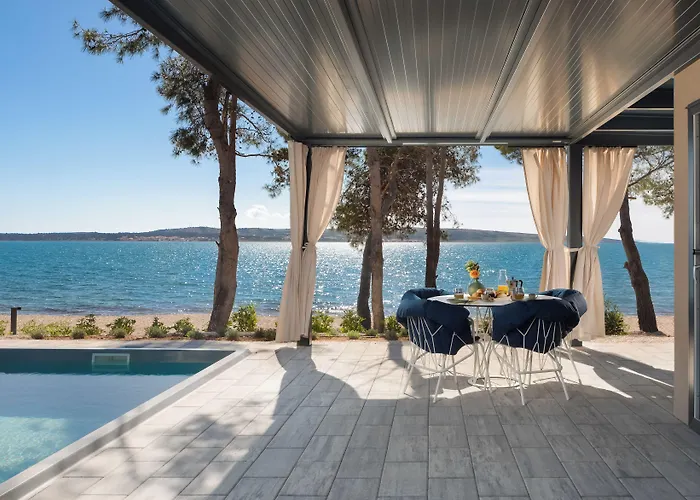 Aminess Style Avalona Glamping & Homes 5* بوفليانا